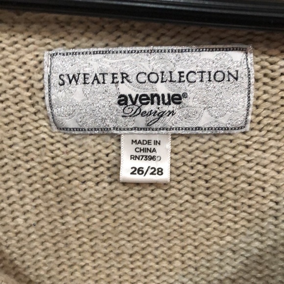 Avenue Design Sweater Collection Short Sleeve - Picture 6 of 8
